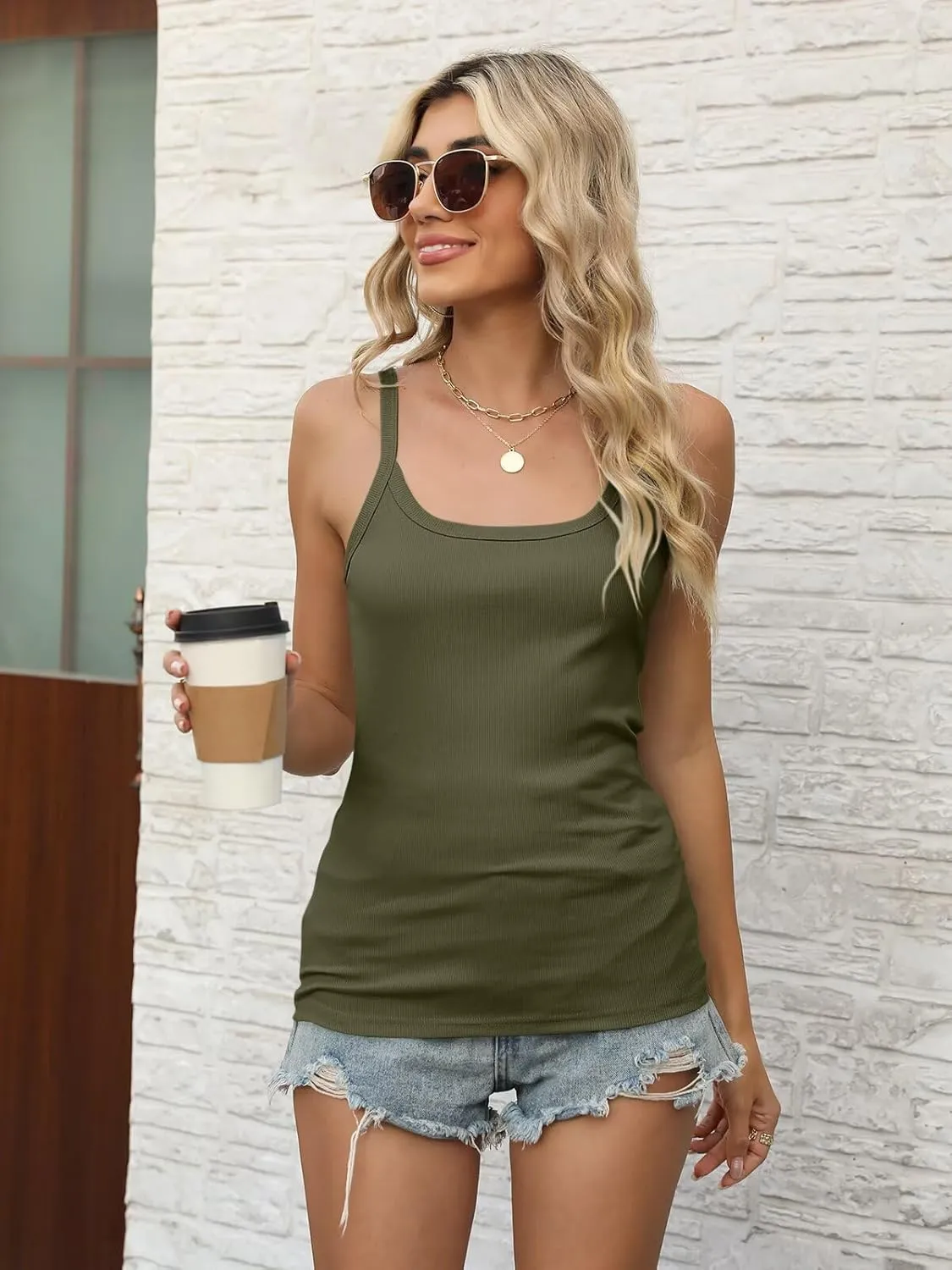 EADINVE Women's Scoop Neck Spaghetti Strap Tank Top Ribbed Sleeveless Slim Fit Camisole Summer Casual Outfits 2025
